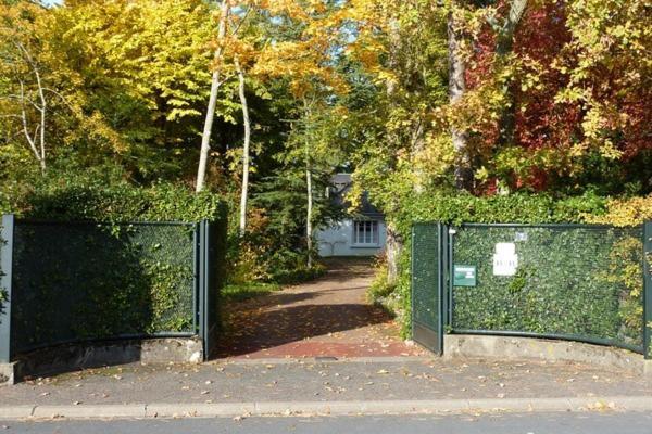 Отель Le Buisson Монлуи-сюр-Луар Экстерьер фото